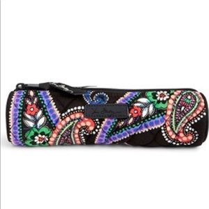 Vera Bradley women’s on a roll case